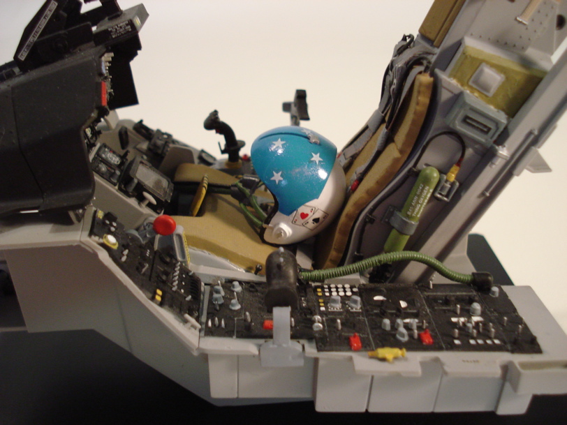 F-16 Cockpit - ESCI 1/12