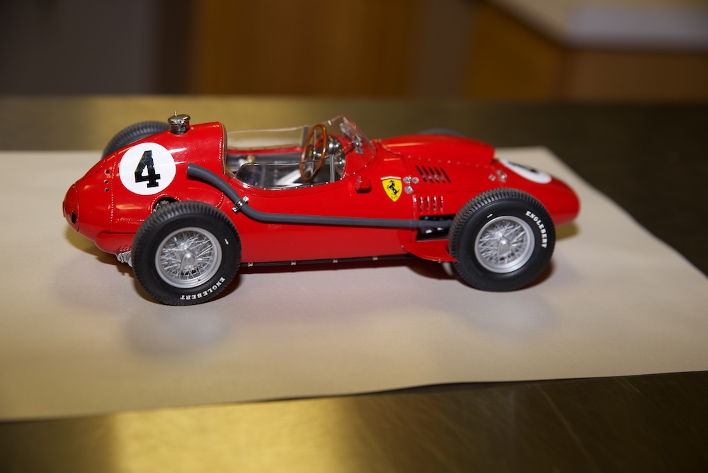 1-18 FERRARI DINO 246 F1 BY EXOTO17