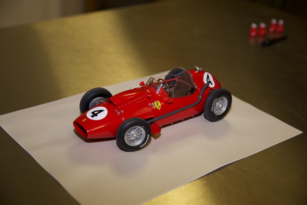 1-18 FERRARI DINO 246 F1 BY EXOTO19